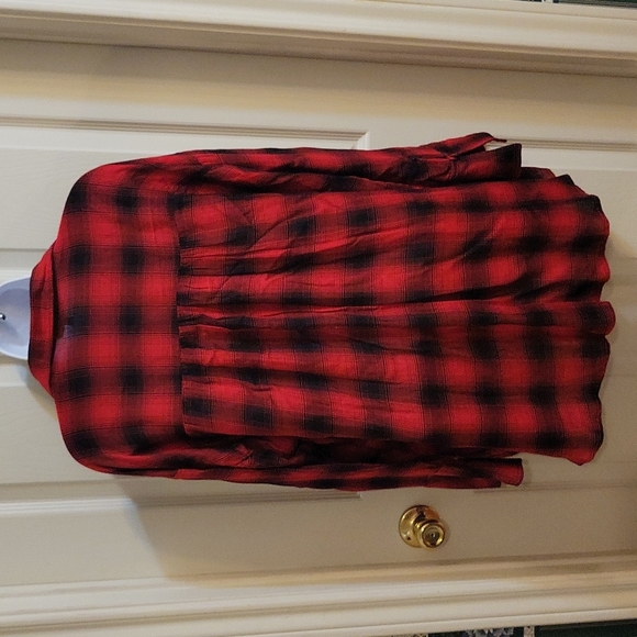 Ladies Buffalo Plaid Top - Picture 2 of 6
